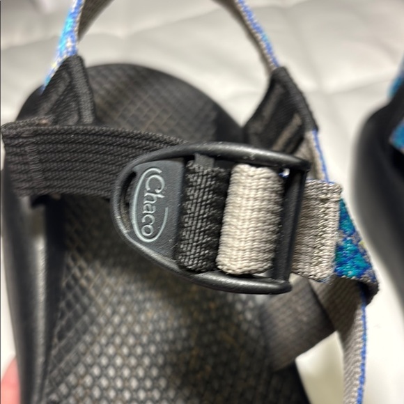 Chaco Z2 Yampa Vibram sandals Black Sandals with Blue Patterned Straps - Picture 12 of 13